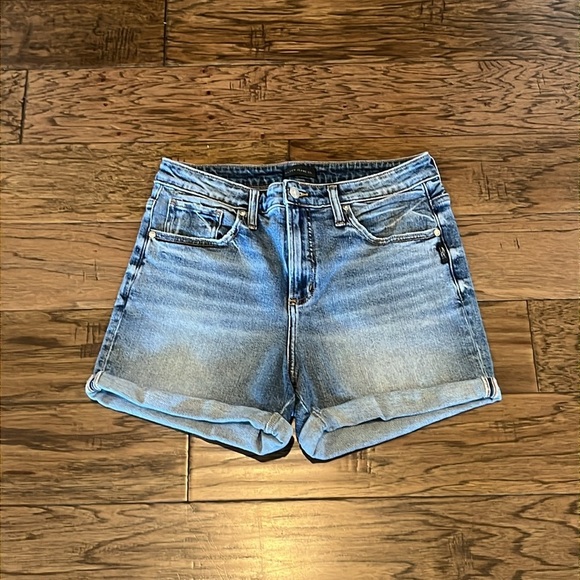 Silver Jeans Cuffed Beau Short High Rise Size 29 - Picture 1 of 16